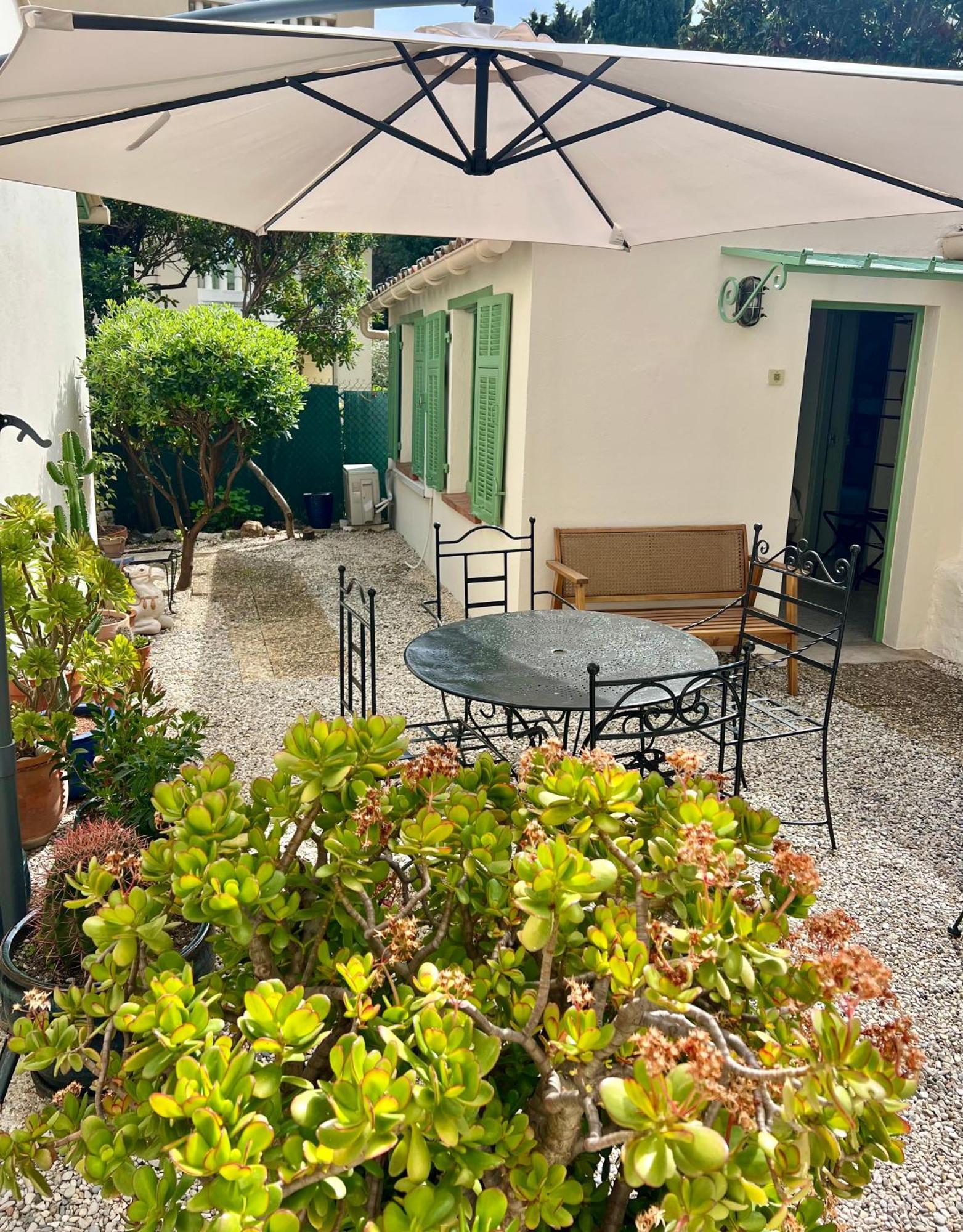אנטיב Hotel Le Ponteil מראה חיצוני תמונה