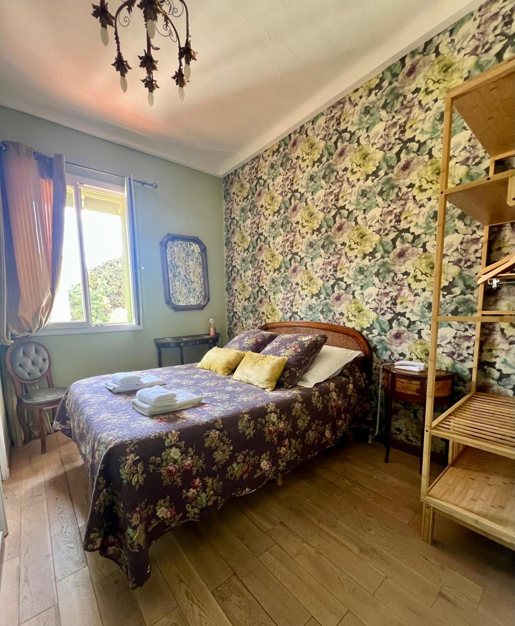אנטיב Hotel Le Ponteil מראה חיצוני תמונה