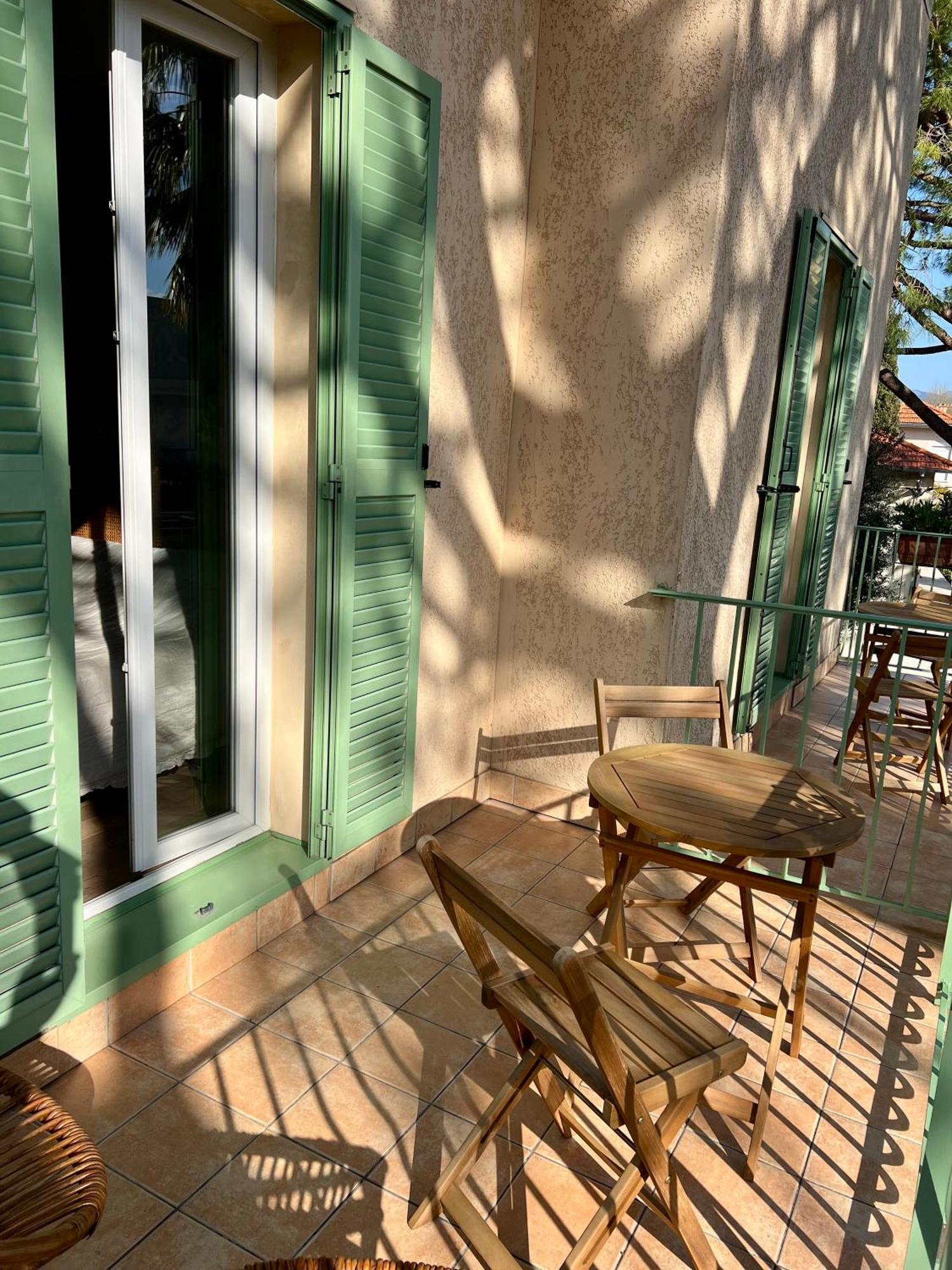 אנטיב Hotel Le Ponteil מראה חיצוני תמונה
