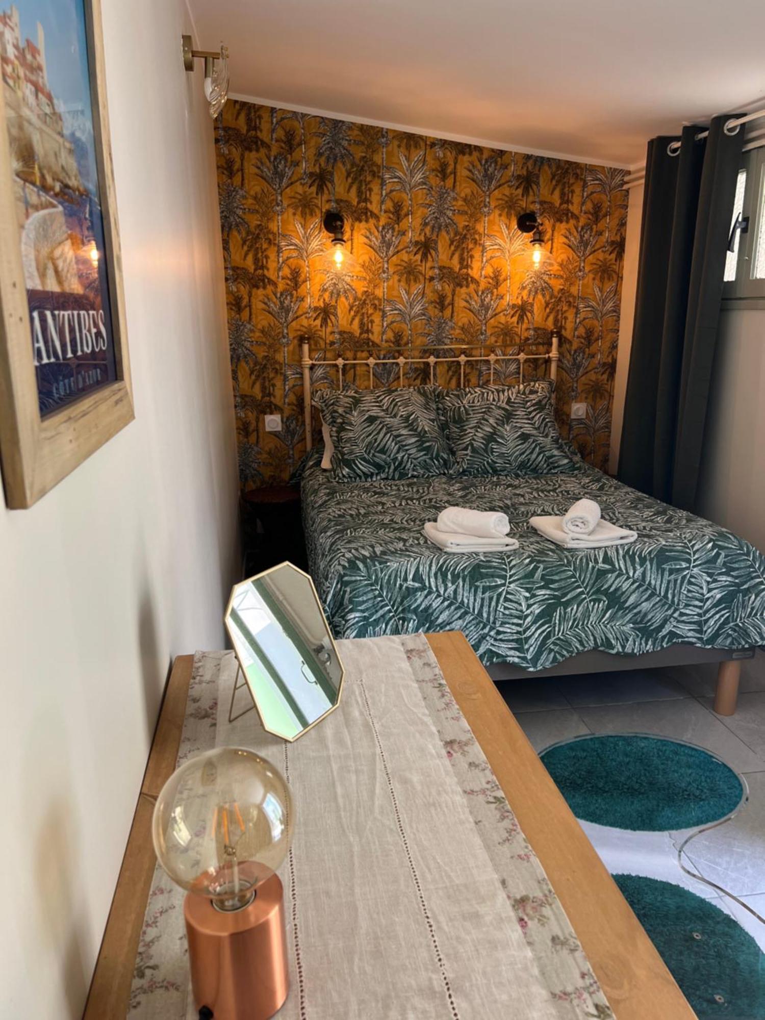אנטיב Hotel Le Ponteil מראה חיצוני תמונה